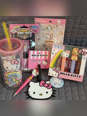 Sanrio Hello Kitty Accessory Set